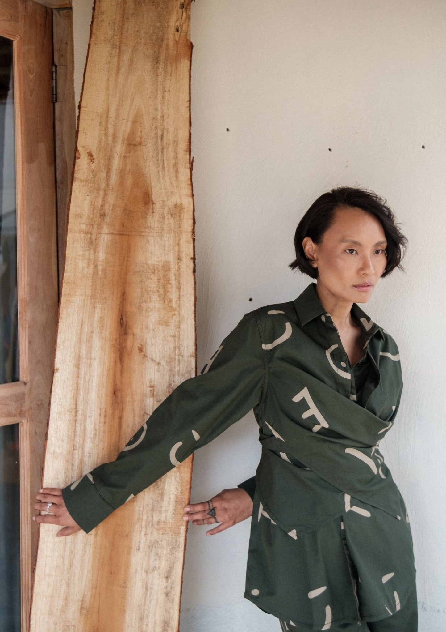 Seattle Wrap Shirt - Line Printed