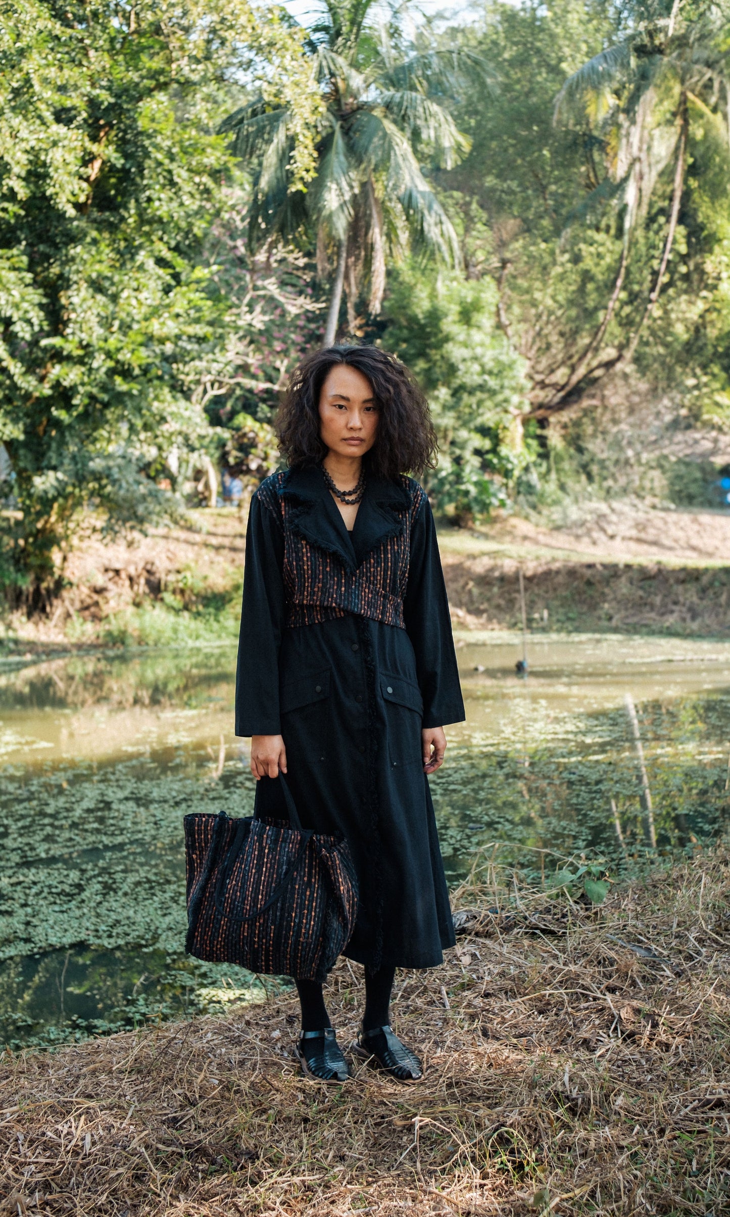Handwoven Copenhagen Trench - Black Copper