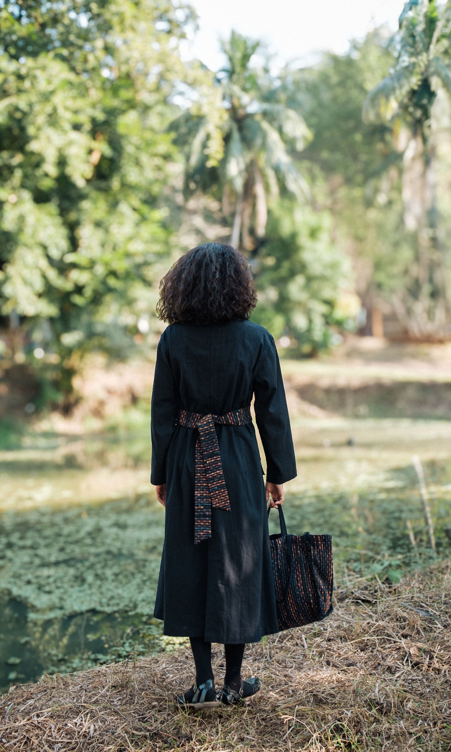 Handwoven Copenhagen Trench - Black Copper