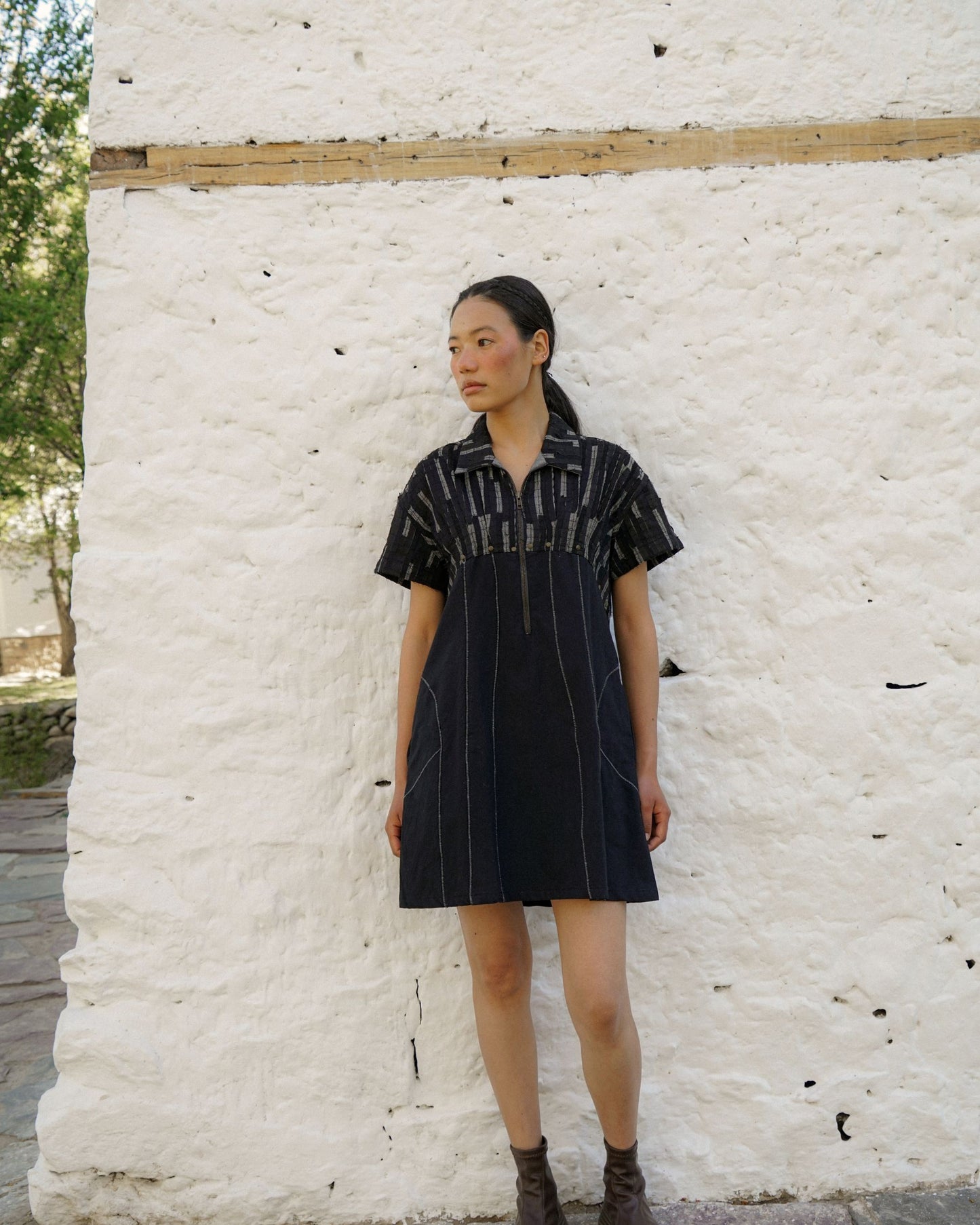 Hunder Textured Dress – Noir
