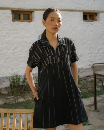 Hunder Textured Dress – Noir