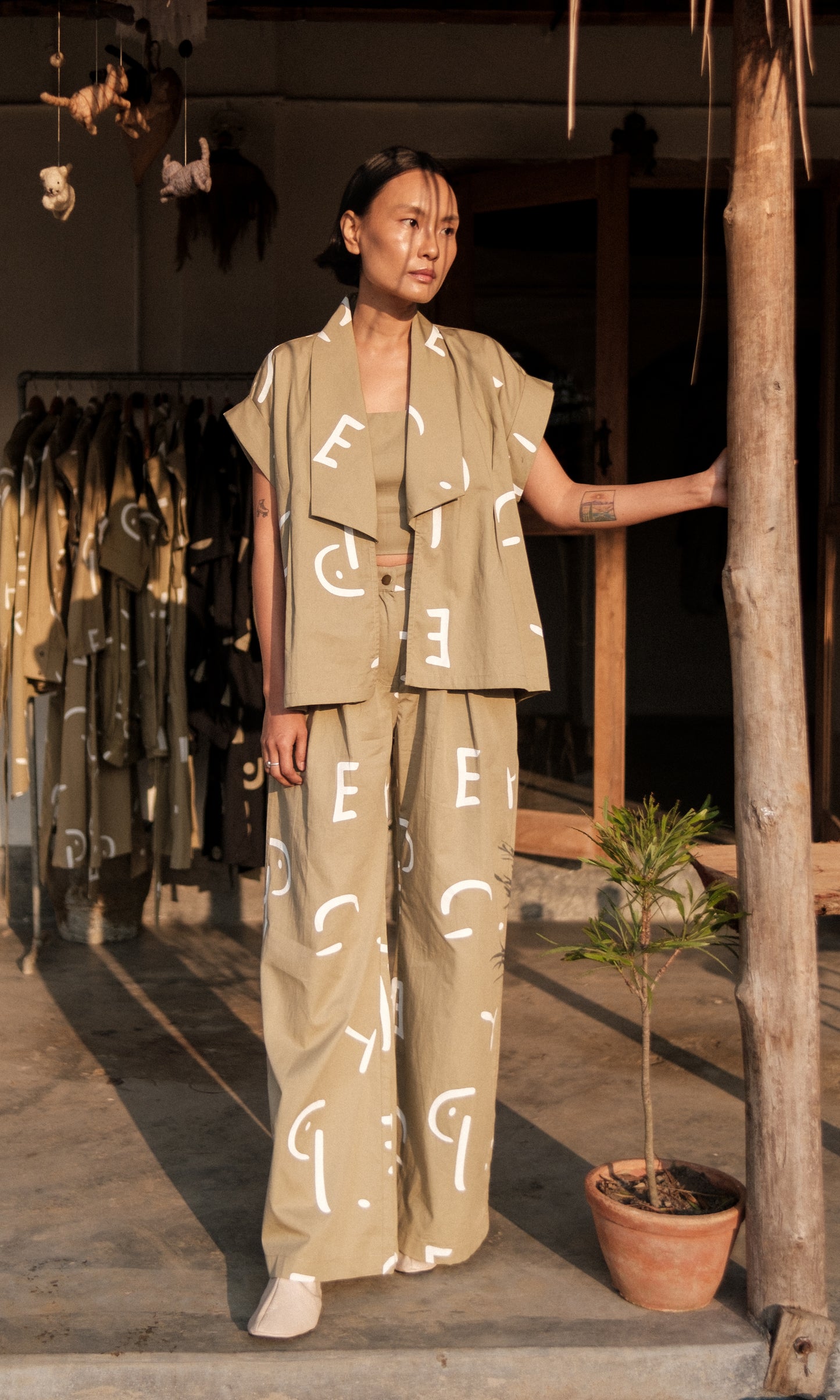 Berlin Shawl Collar Line Printed-Set