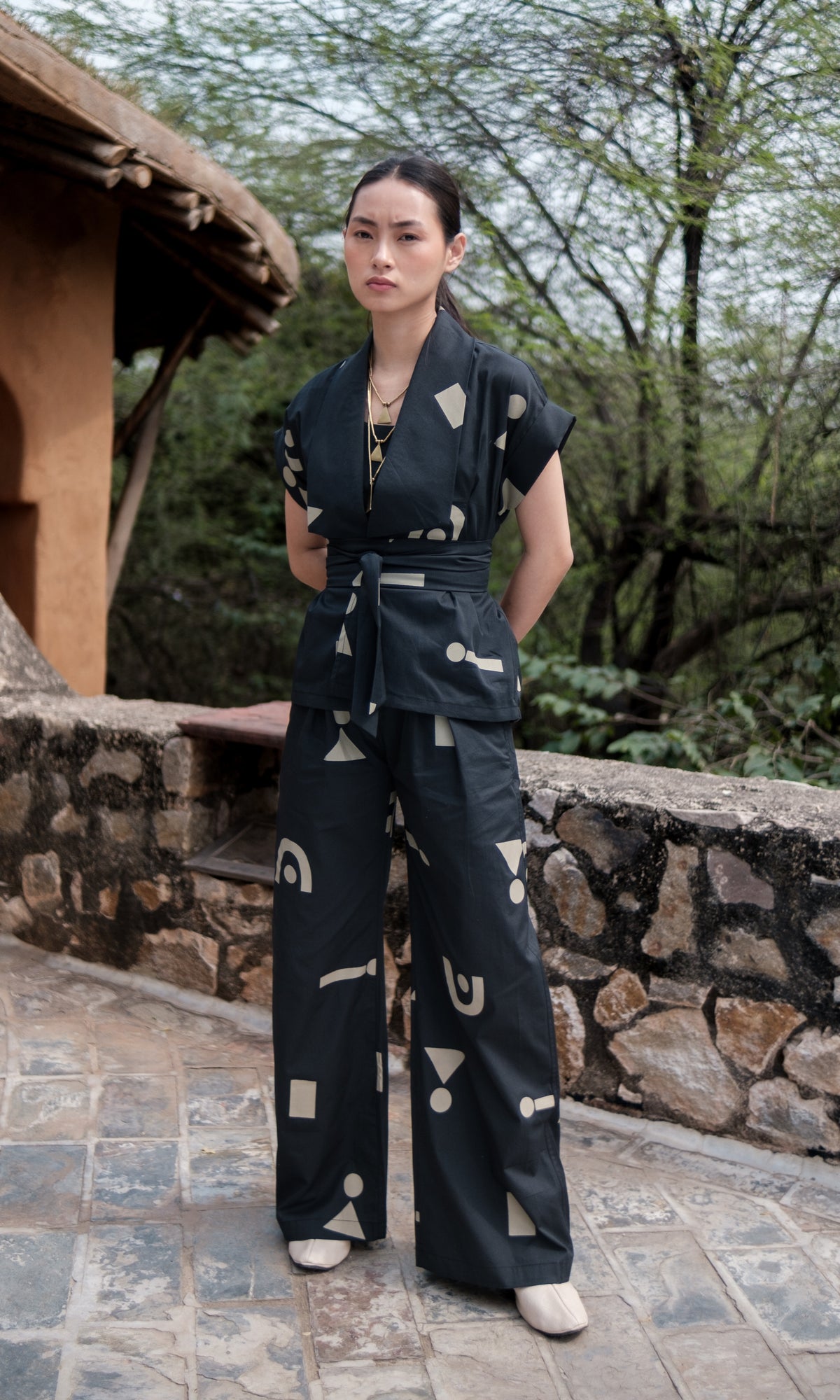 Berlin Shawl Collar Triangular Printed-Set